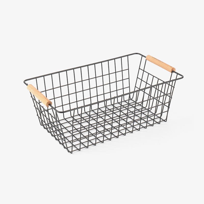 سبد نگهداری با دسته چوبی