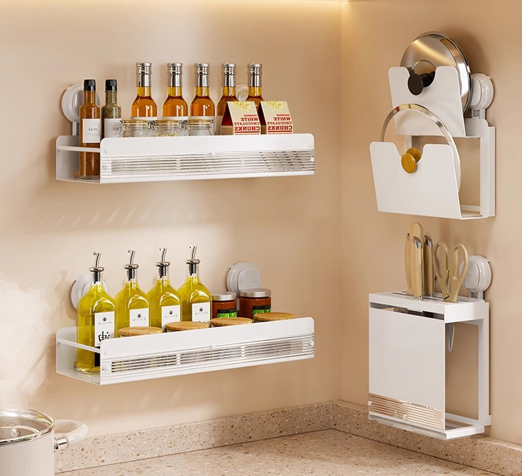 میزهای آشپزخانه همیشه نامرتب هستند؟ هنگام انتخاب قفسه چاشنی آشپزخانه مناسب چقدر فضا می توانید صرفه جویی کنید؟